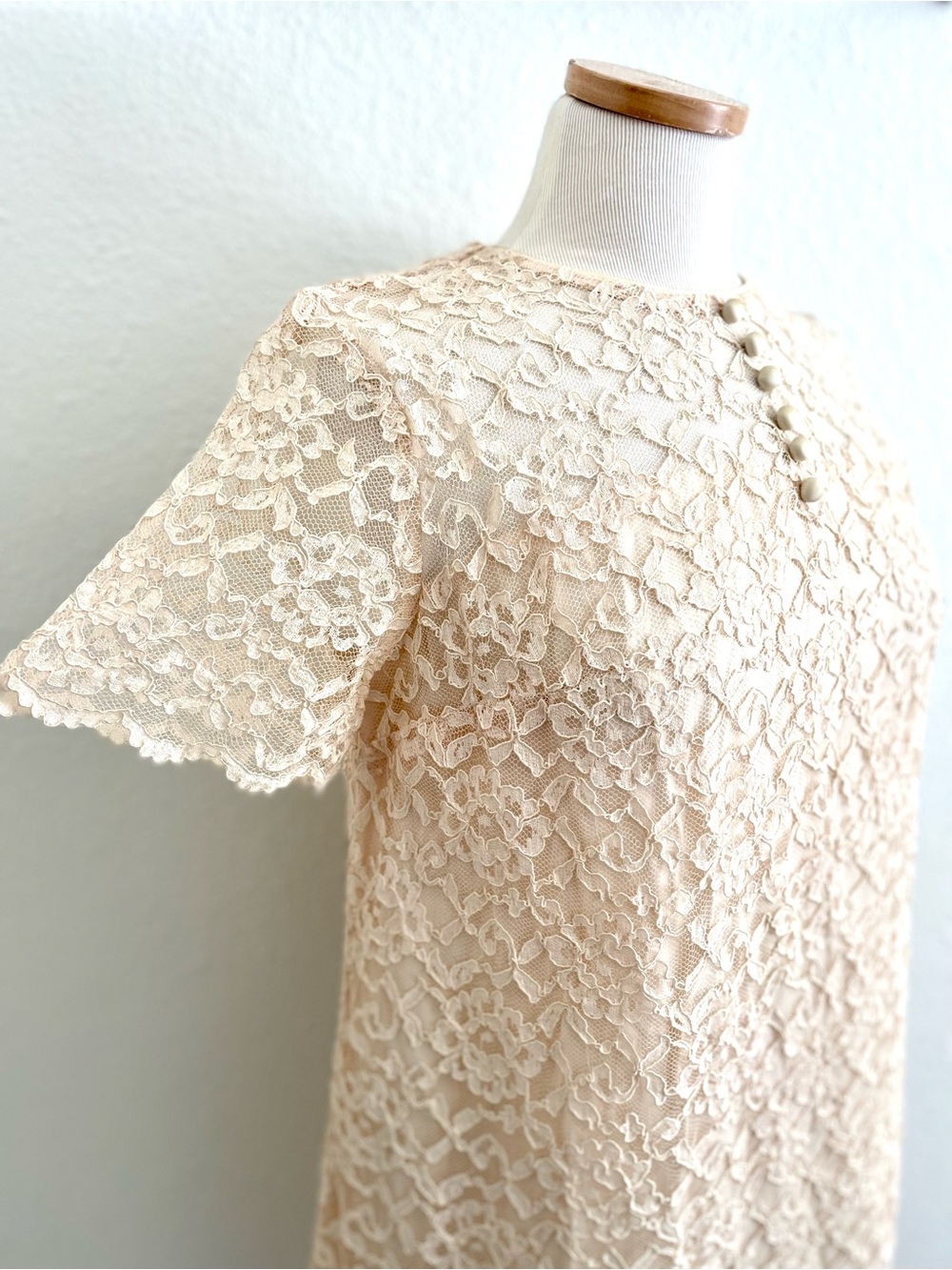 1960s Vintage Champagne Lace Mini Shift Dress
